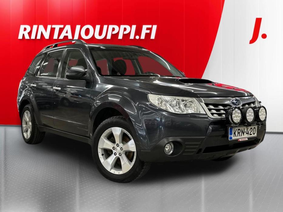 SUBARU Forester 2012