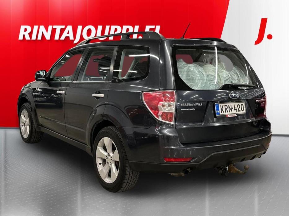SUBARU Forester 2012
