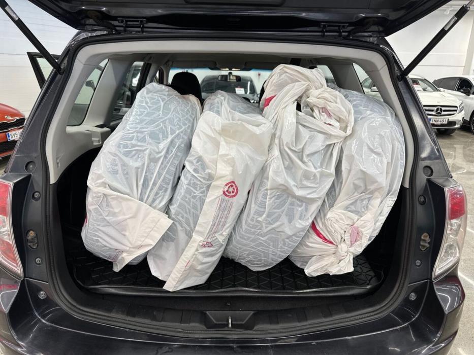 SUBARU Forester 2012