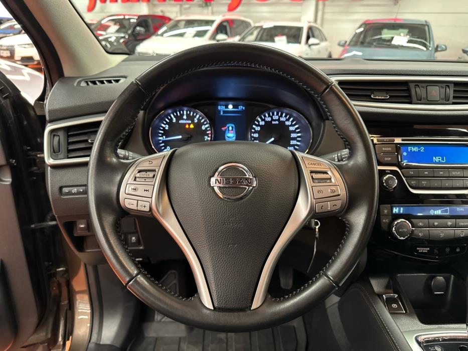 NISSAN Qashqai 2017