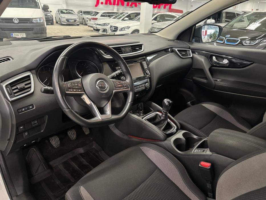 NISSAN Qashqai 2018