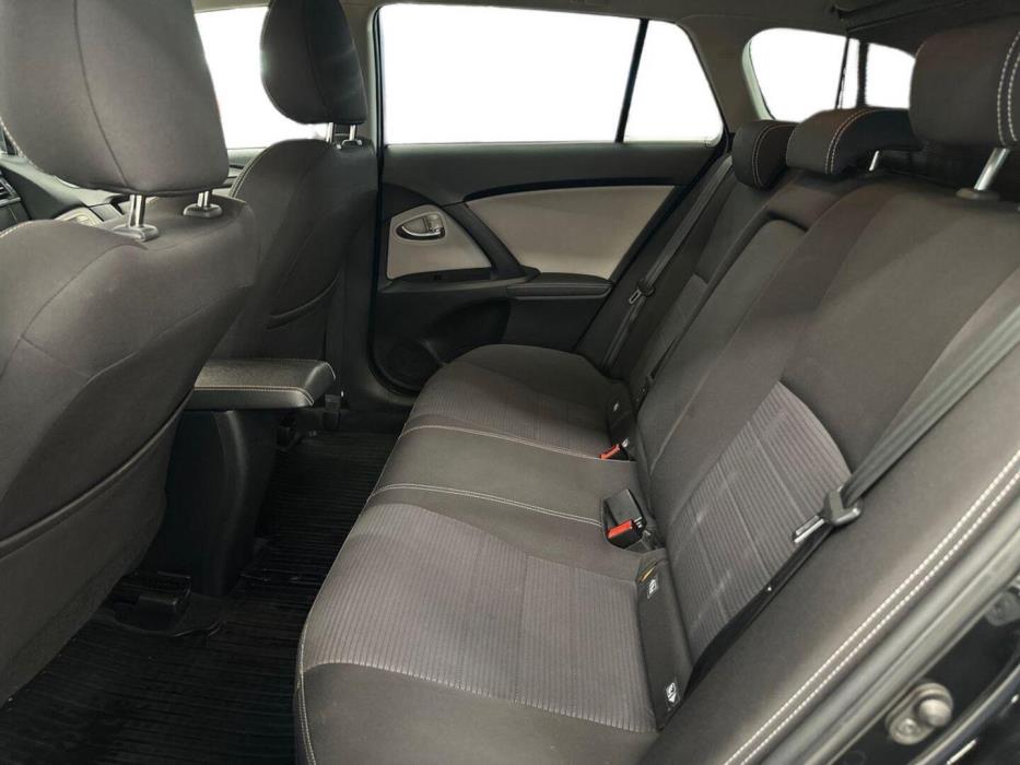 TOYOTA Avensis 2018