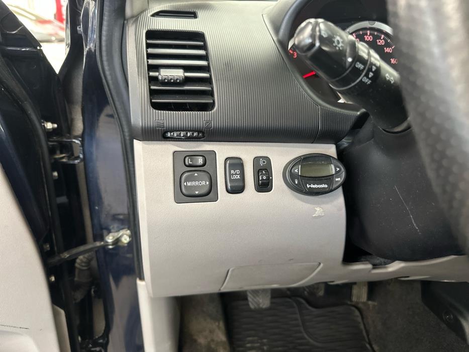 MITSUBISHI L200 2011