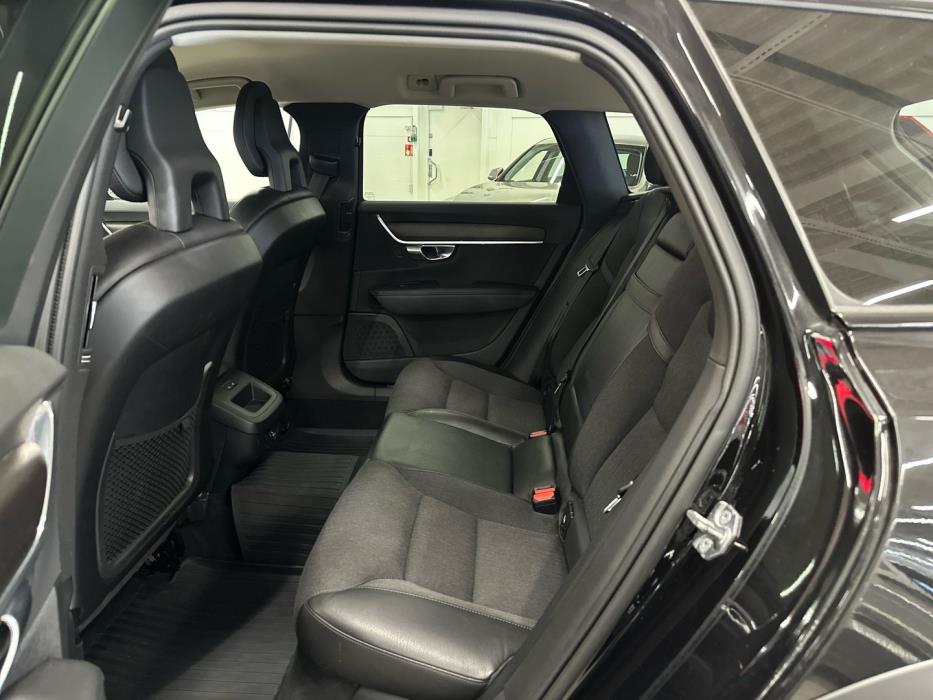 VOLVO V90 Cross Country 2017