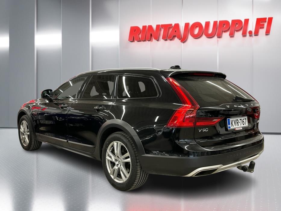 VOLVO V90 Cross Country 2017