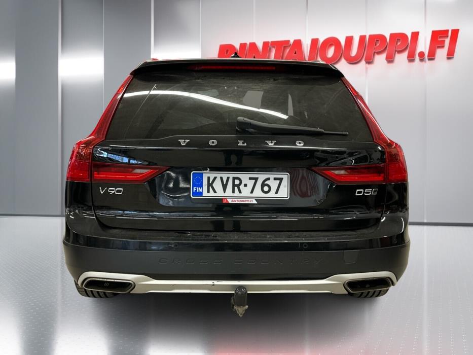 VOLVO V90 Cross Country 2017