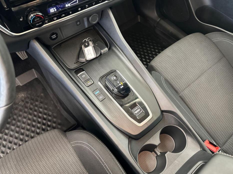 NISSAN Qashqai 2024