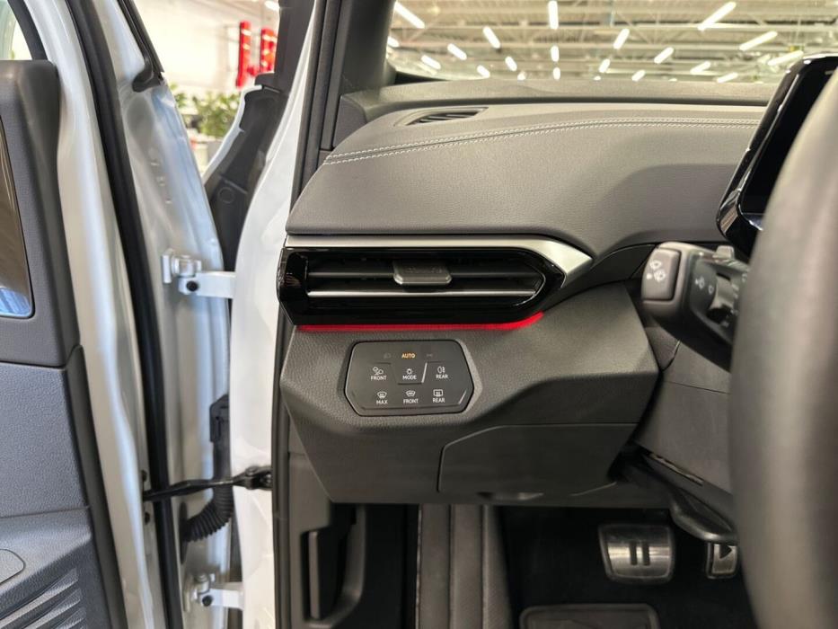 VOLKSWAGEN ID.4 2025