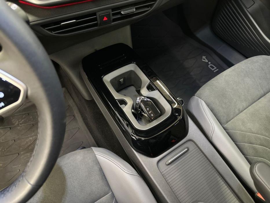 VOLKSWAGEN ID.4 2025