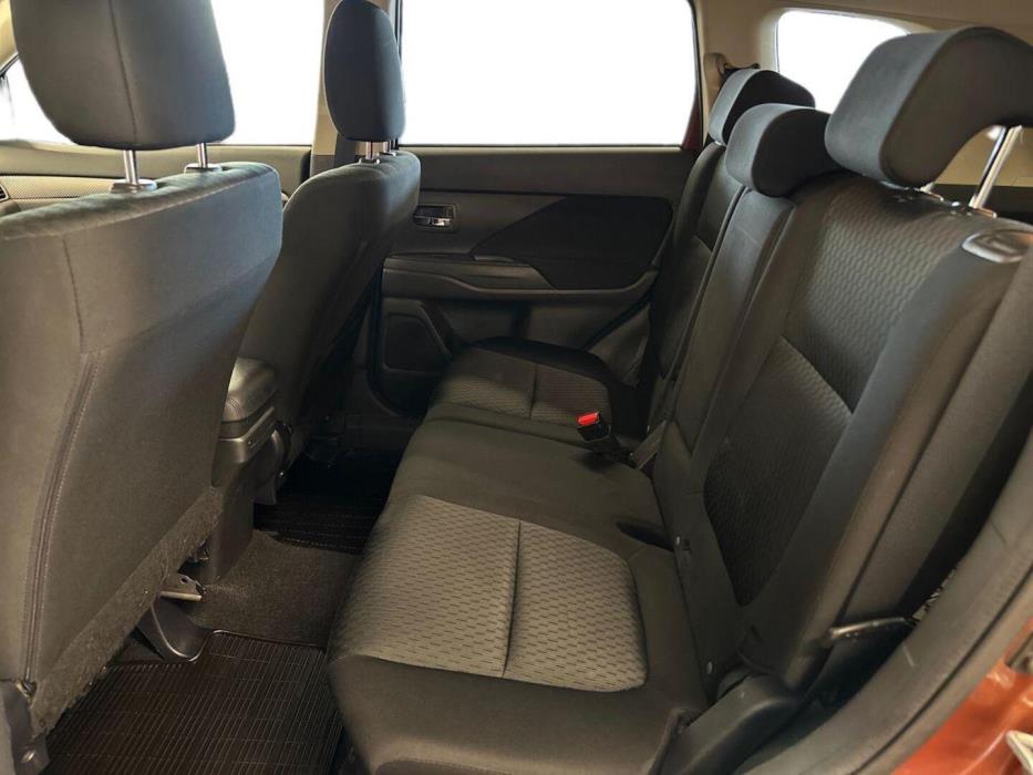 MITSUBISHI Outlander 2013