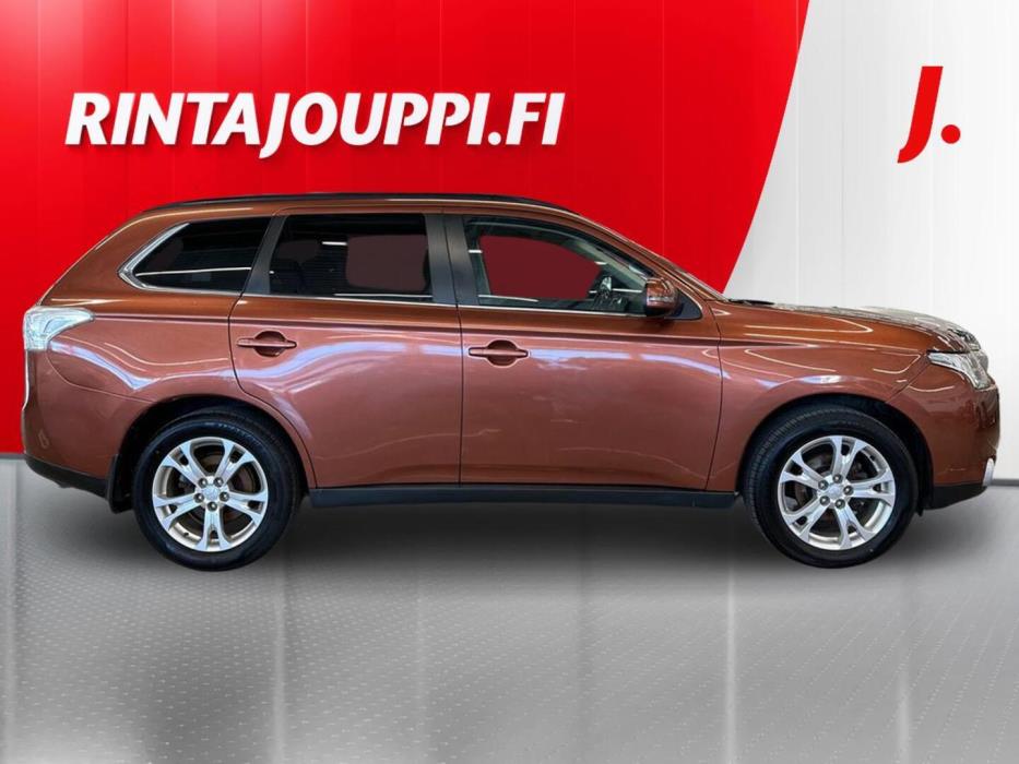MITSUBISHI Outlander 2013
