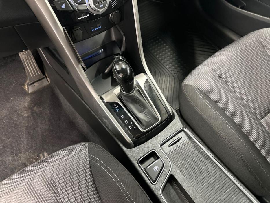 HYUNDAI i30 5d 2013