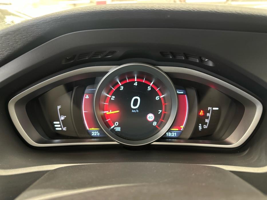 VOLVO V40 Cross Country 2015