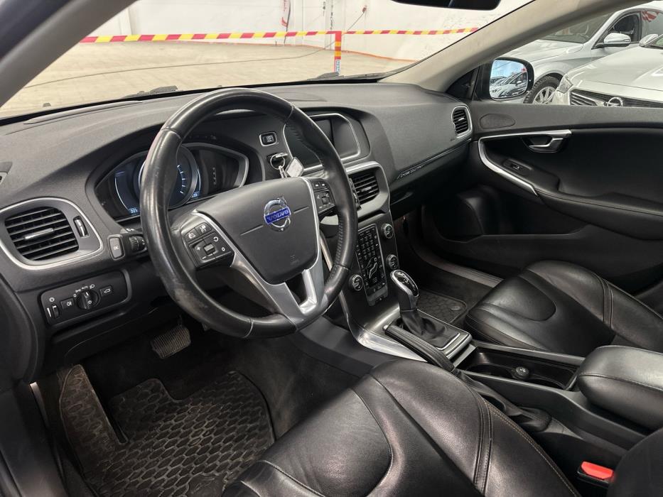VOLVO V40 Cross Country 2015