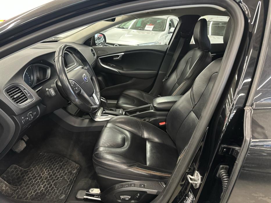 VOLVO V40 Cross Country 2015