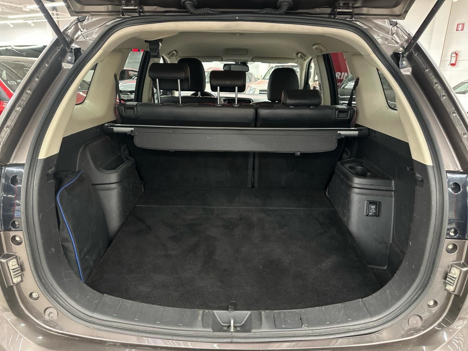 MITSUBISHI Outlander PHEV 2016