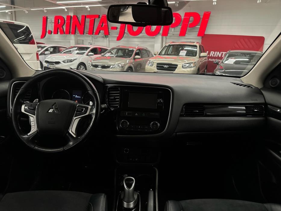 MITSUBISHI Outlander PHEV 2016