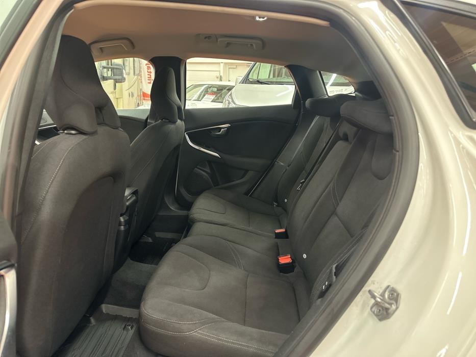 VOLVO V40 Cross Country 2017