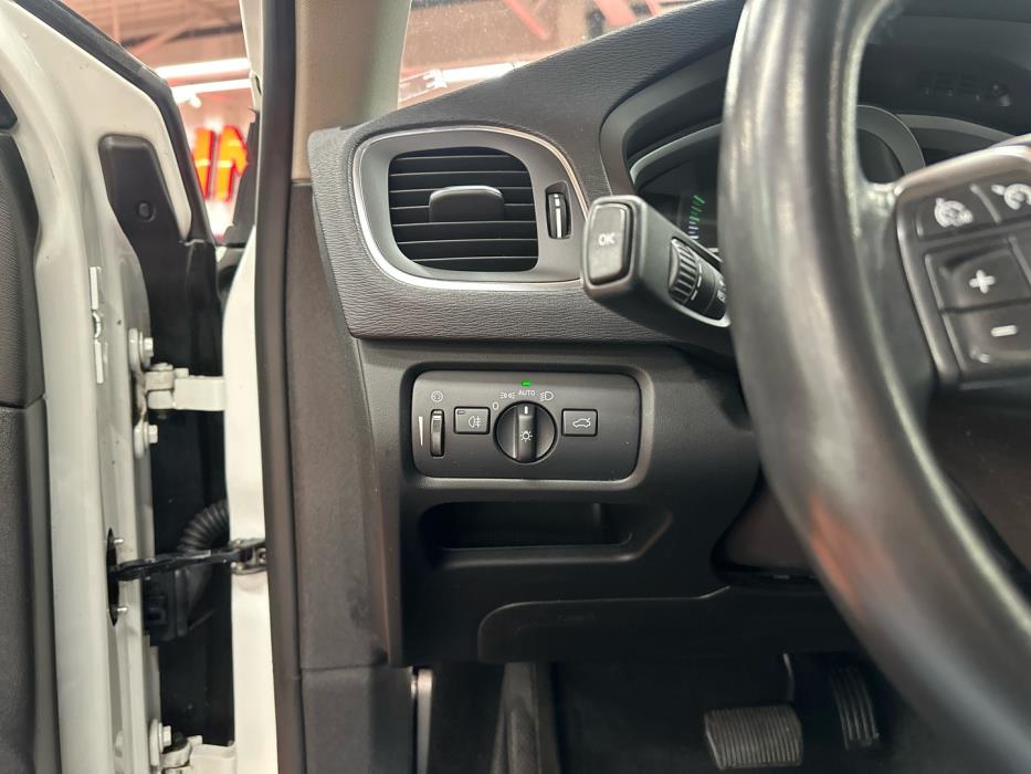 VOLVO V40 Cross Country 2017