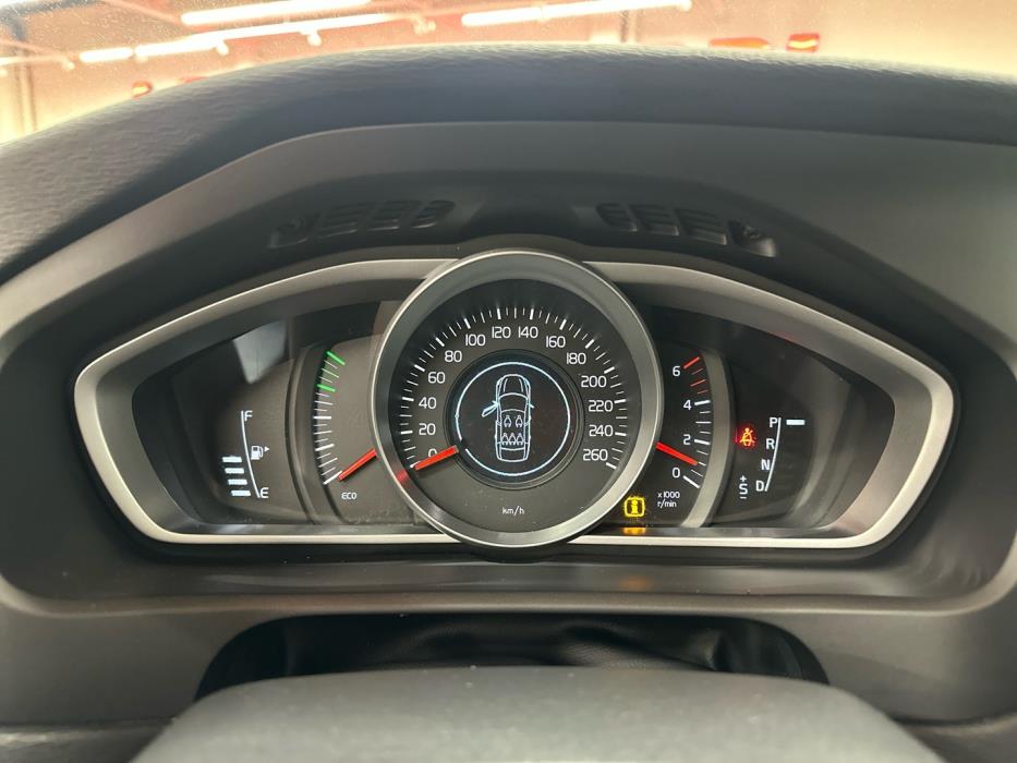 VOLVO V40 Cross Country 2017