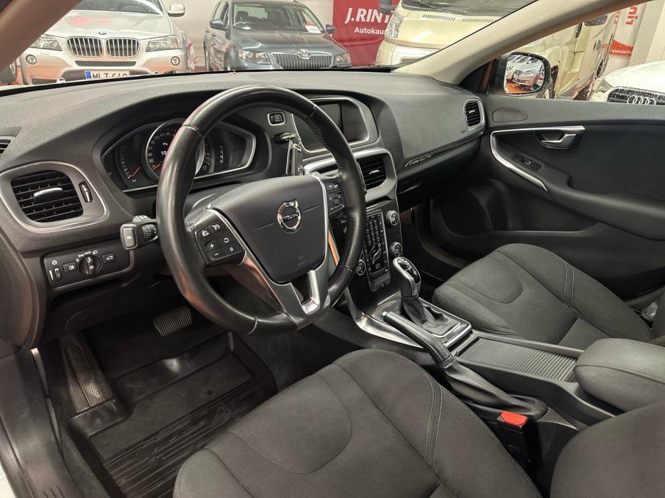 VOLVO V40 Cross Country 2017