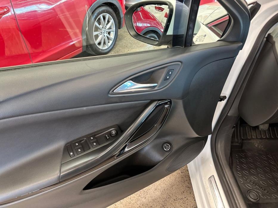 OPEL Astra 2017