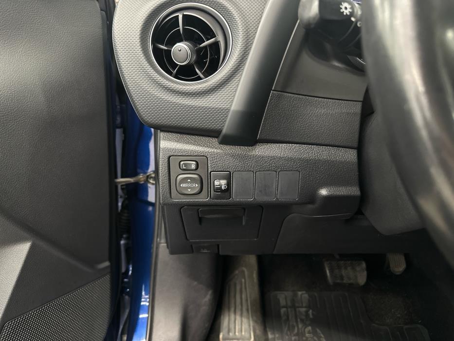 TOYOTA Auris 2017