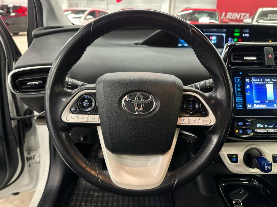 TOYOTA Prius 2018