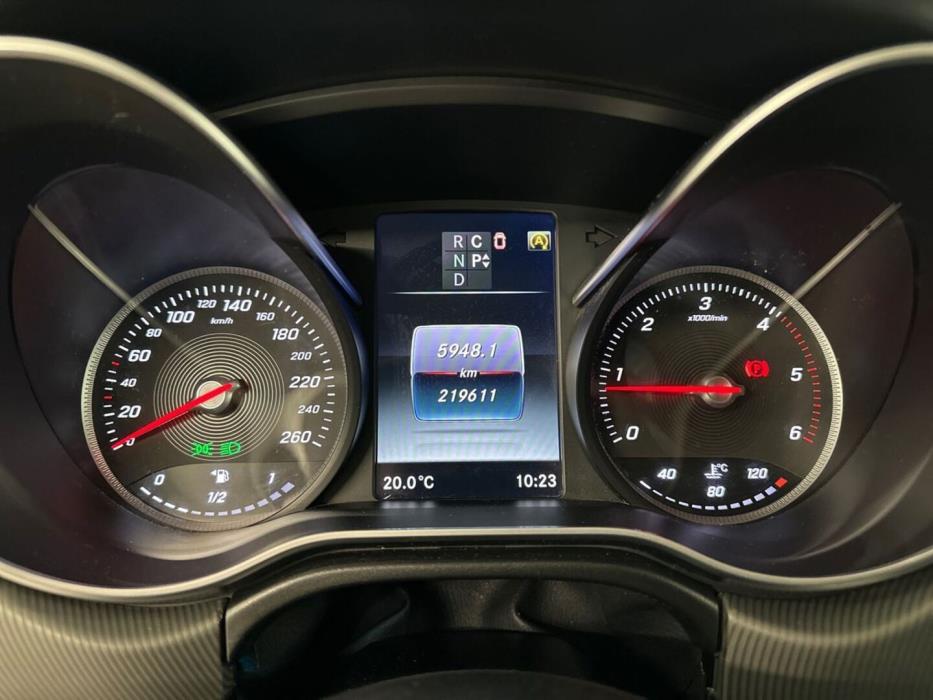 MERCEDES-BENZ V 2015