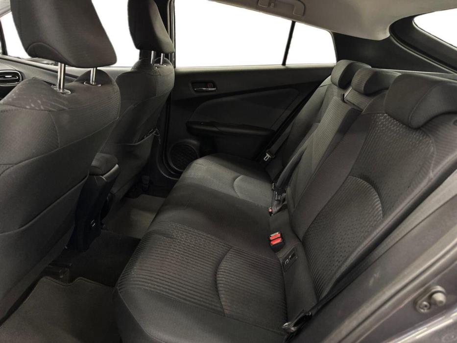 TOYOTA Prius 2016