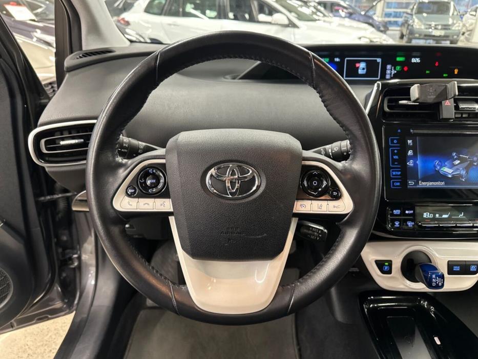 TOYOTA Prius 2016