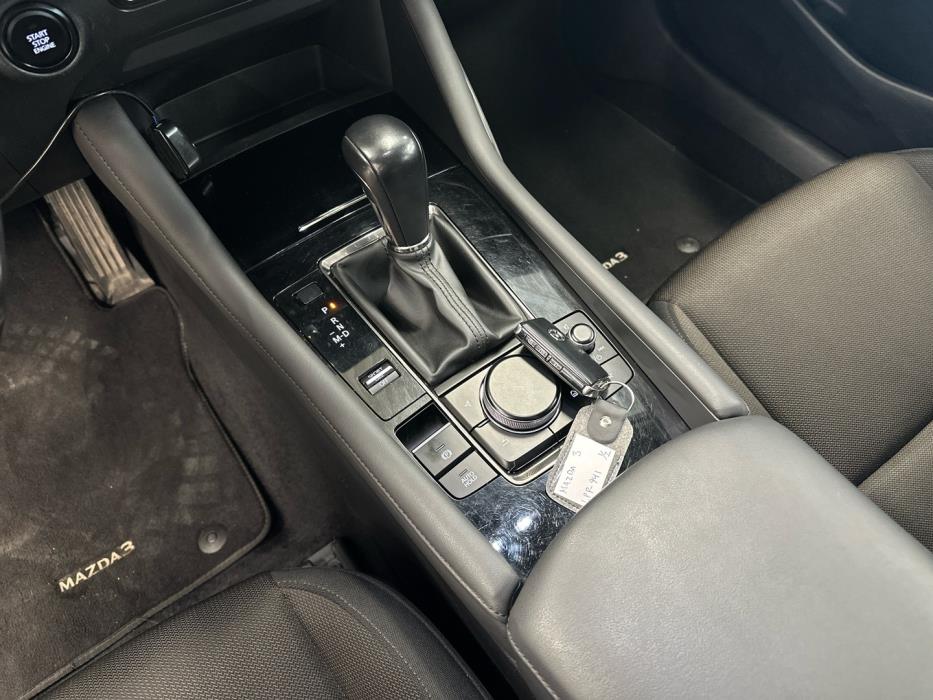 MAZDA Mazda3 2021