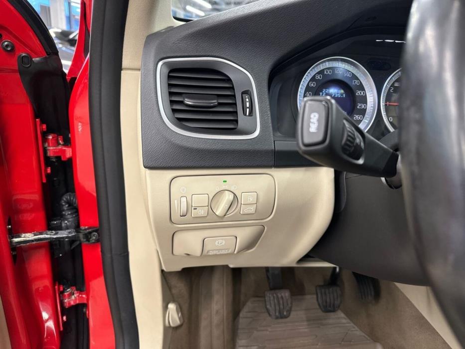VOLVO S60 2011