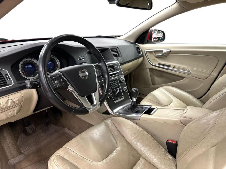 VOLVO S60 2011