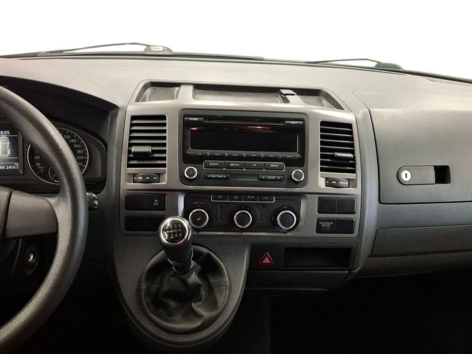 VOLKSWAGEN Caravelle 2012