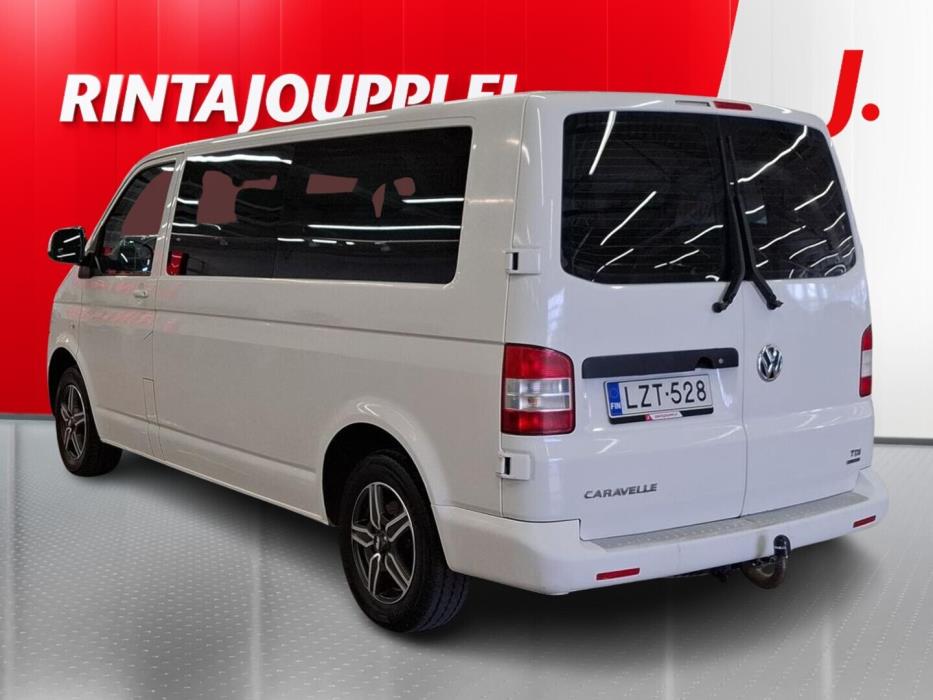 VOLKSWAGEN Caravelle 2012