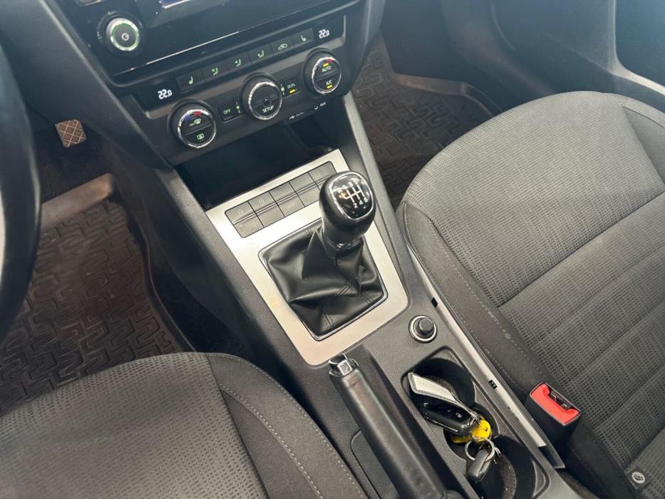 SKODA Octavia 2014