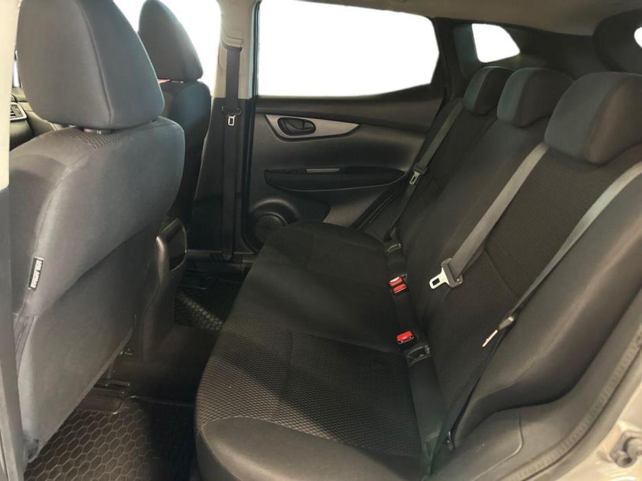 NISSAN Qashqai 2015