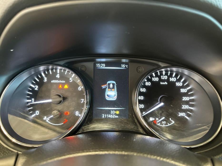 NISSAN Qashqai 2015