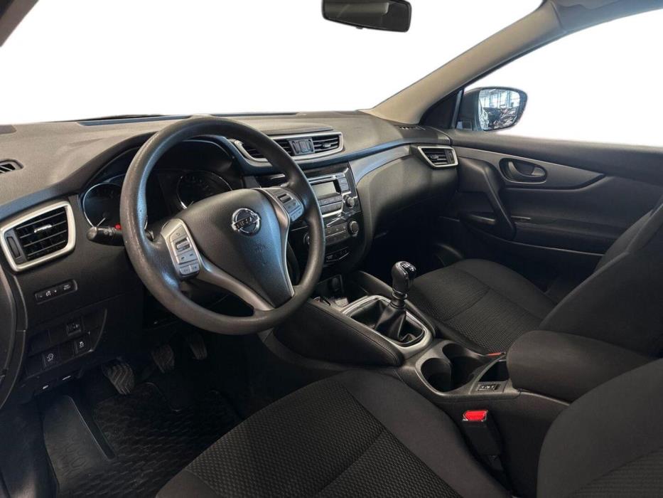 NISSAN Qashqai 2015