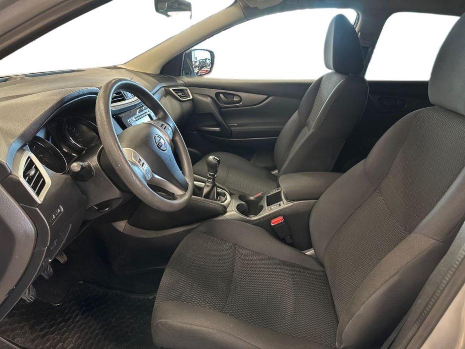 NISSAN Qashqai 2015