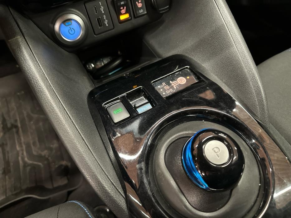 NISSAN Leaf 2021