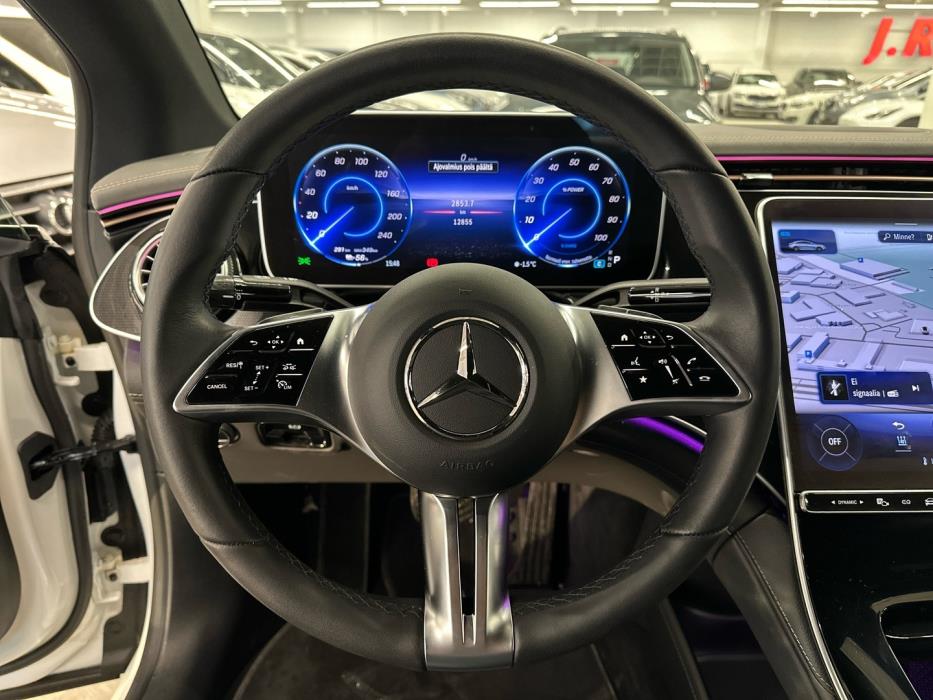 MERCEDES-BENZ EQE 2025