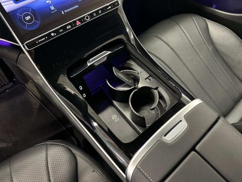 MERCEDES-BENZ EQE 2025