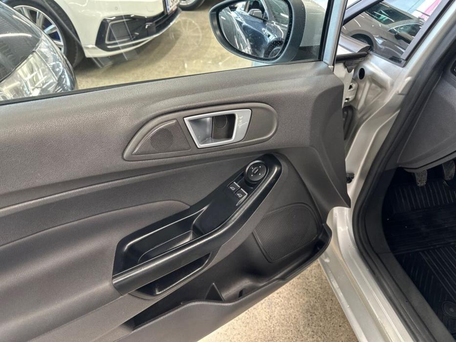 FORD Fiesta 2016