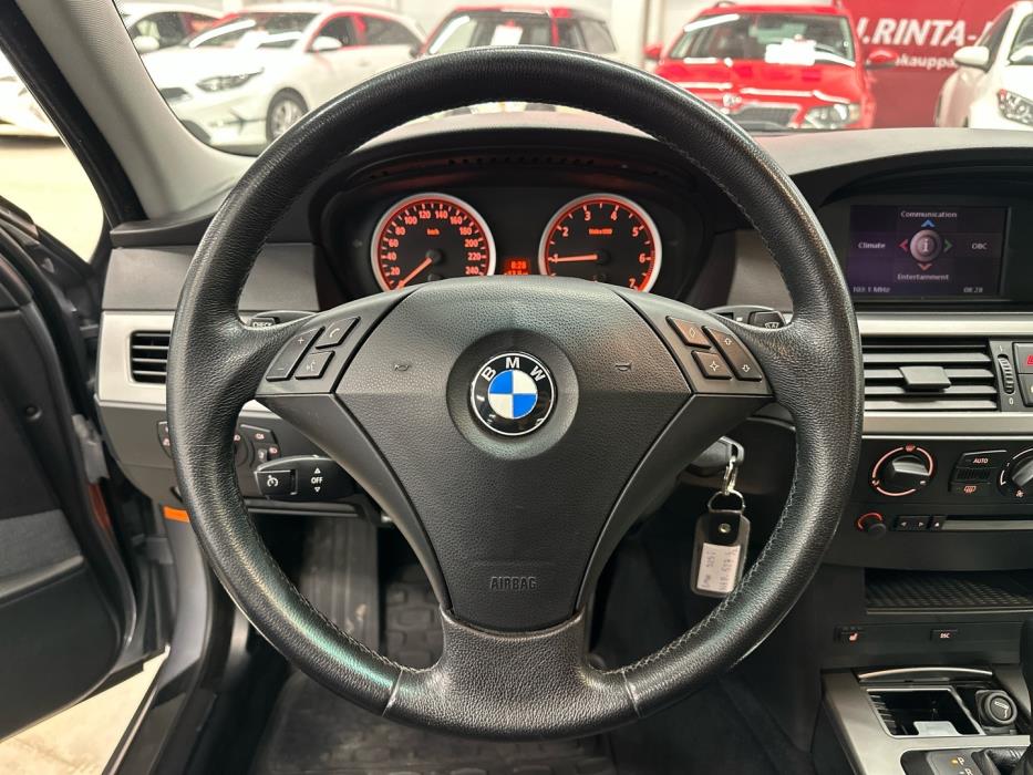 BMW 525 2004