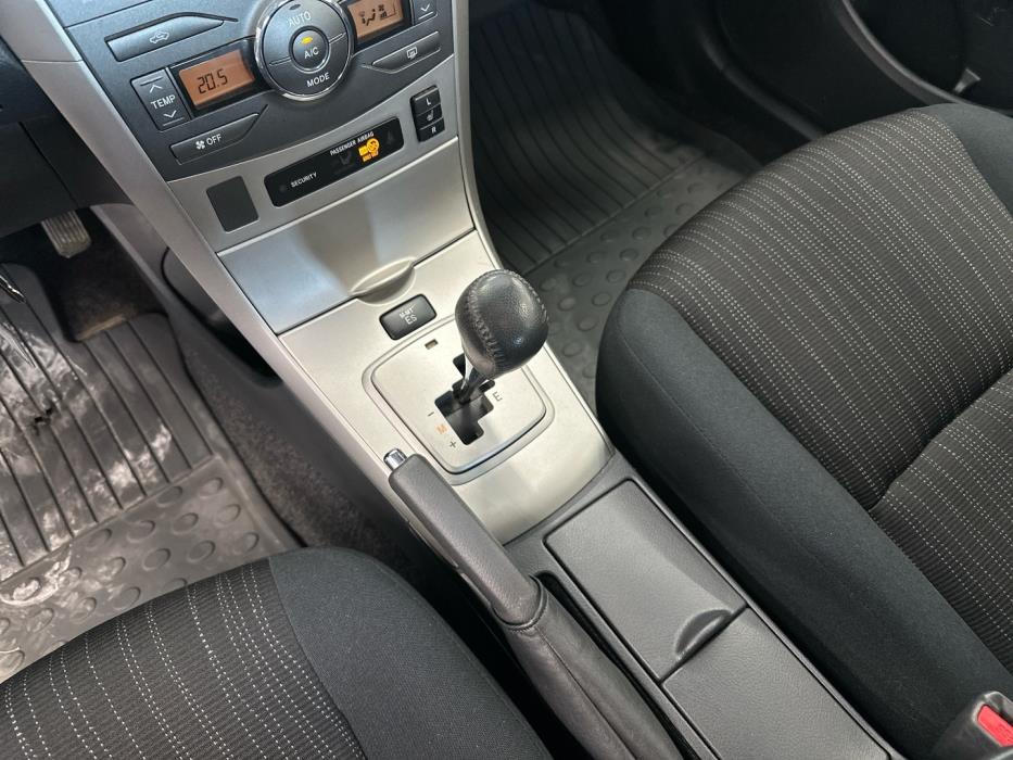 TOYOTA Corolla 2007