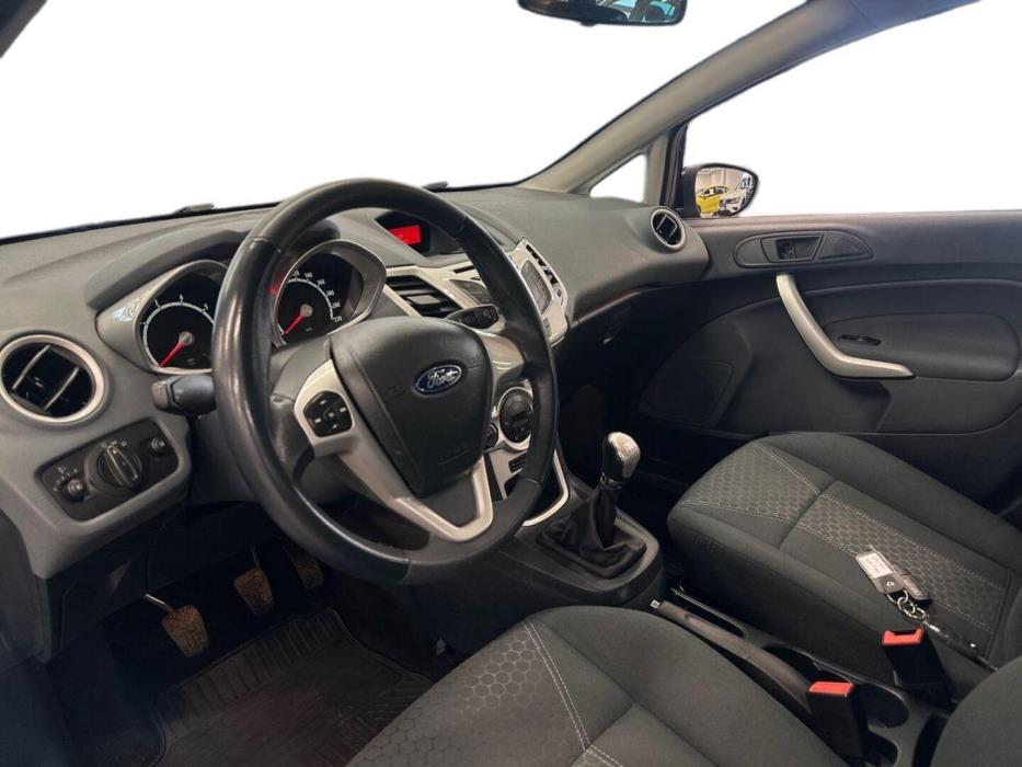 FORD Fiesta 2010