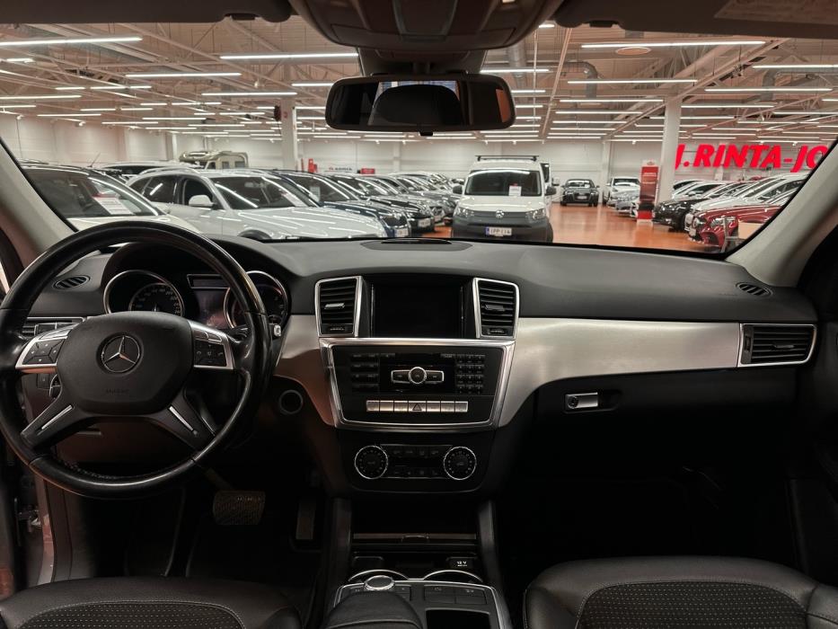 MERCEDES-BENZ ML 2011