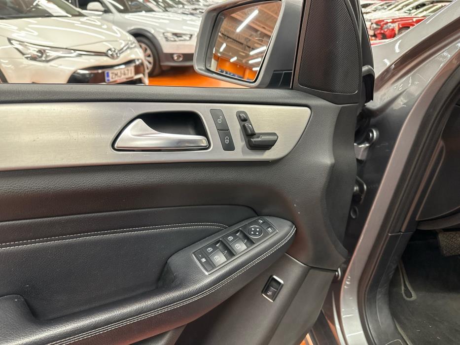 MERCEDES-BENZ ML 2011